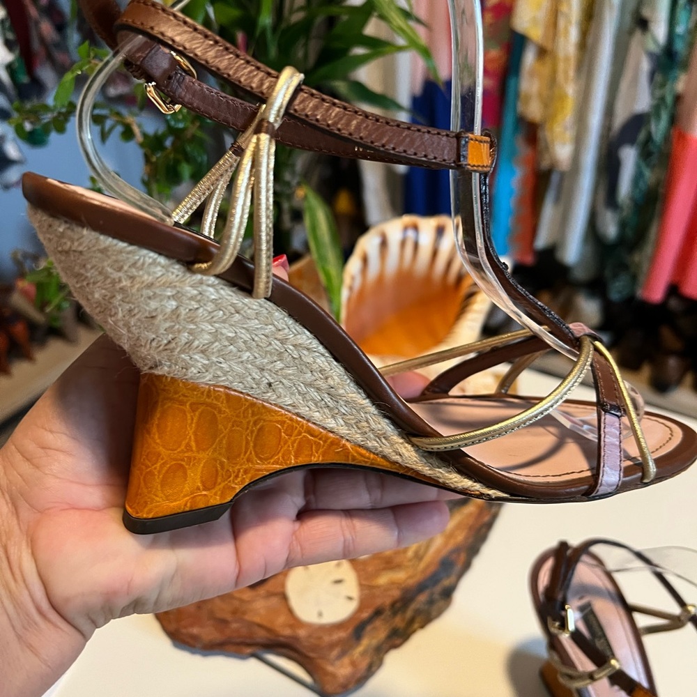 Louis Vuitton Sandal chic elegance 👠👠👠🌹🌹🌹🌹